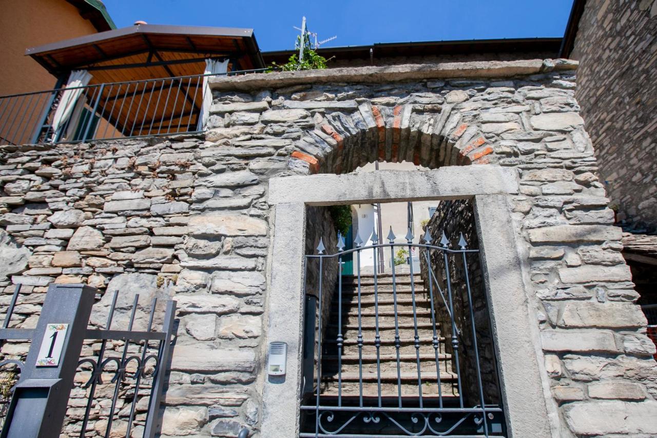 Апартаменти Casa Di Momo Carate Urio Екстер'єр фото